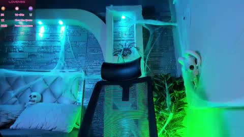 dominic de luca online show from October 17, 2025, 3:53 am