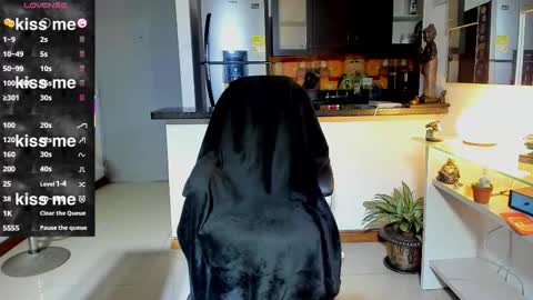 SANTI  independent model online show from September 25, 2025, 1:20 am