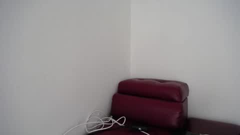 dominic_sofia online show from November 5, 2025, 4:07 pm