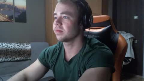 Snapshot of dominickcute chatting on February 12, 2025, 11:30 pm dominickcute online show from February 12, 2025, 11:30 pm