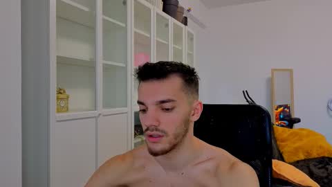 Snapshot of dominicvalente chatting on February 6, 2026, 12:41 pm dominicvalente online show from February 6, 2026, 12:41 pm