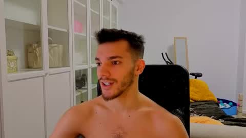 Snapshot of dominicvalente chatting on February 10, 2026, 5:06 pm dominicvalente online show from February 10, 2026, 5:06 pm