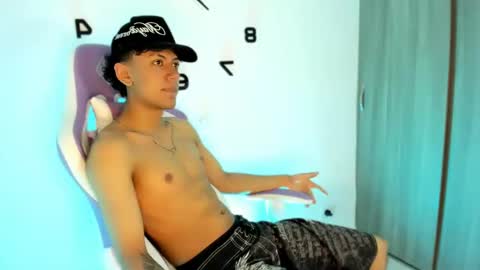 Snapshot of dominik_jackson_ chatting on March 7, 2026, 12:29 am jean online show from March 7, 2026, 12:29 am