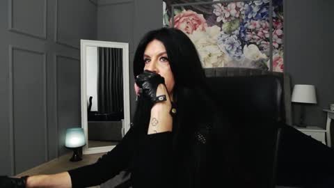 Snapshot of dommelisa chatting on December 1, 2024, 9:04 pm Dom Melisa online show from December 1, 2024, 9:04 pm
