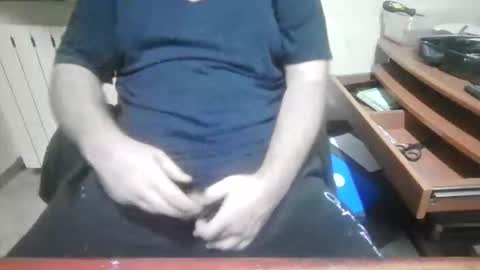 Snapshot of domynius10 chatting on March 4, 2026, 7:03 am domynius10 online show from March 4, 2026, 7:03 am