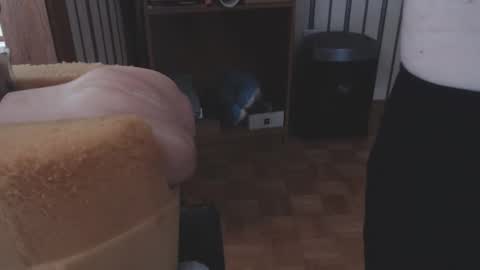 Snapshot of don_r55 chatting on November 9, 2025, 7:23 pm Don online show from November 9, 2025, 7:23 pm