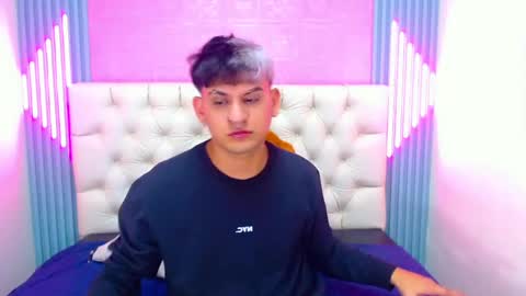 Snapshot of dona_and_carl2 chatting on December 11, 2024, 4:49 am DONA Y CARL online show from December 11, 2024, 4:49 am