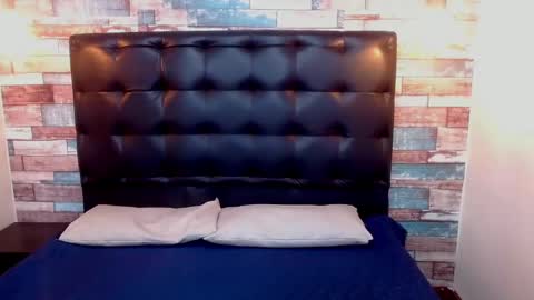 Snapshot of dona_and_carl2 chatting on December 12, 2024, 5:10 am DONA Y CARL online show from December 12, 2024, 5:10 am