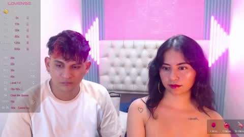 Snapshot of dona_and_carl2 chatting on December 4, 2025, 5:32 pm DONA Y CARL online show from December 4, 2025, 5:32 pm