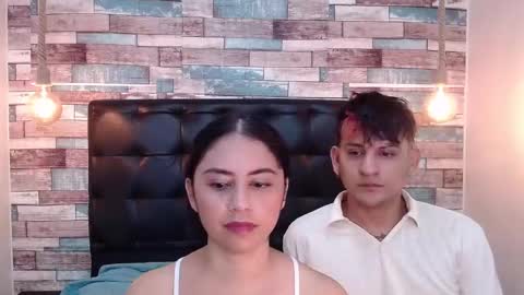 Snapshot of dona_and_carl2 chatting on December 5, 2025, 12:03 pm DONA Y CARL online show from December 5, 2025, 12:03 pm