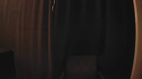 Papi online show from March 12, 2026, 9:43 pm