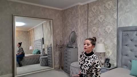 Snapshot of donna_klein chatting on February 5, 2026, 7:18 pm Donna online show from February 5, 2026, 7:18 pm