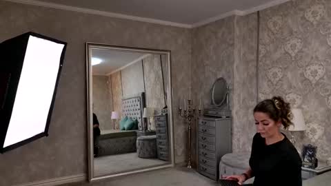 Snapshot of donna_klein chatting on February 15, 2026, 7:10 pm Donna online show from February 15, 2026, 7:10 pm