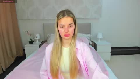 Donna On GMT2 Mon-Fri 3-9 AM online show from May 26, 2026, 11:56 pm