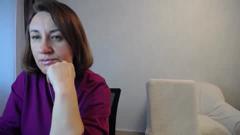 Snapshot of donnalimadonna chatting on November 19, 2025, 9:20 am Tatiana 43 curvy sexy body and Joanna redhead 39 years online show from November 19, 2025, 9:20 am