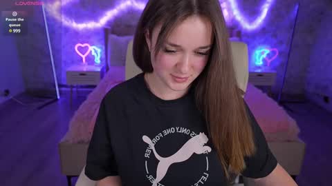 DONNA online show from March 9, 2025, 7:59 pm