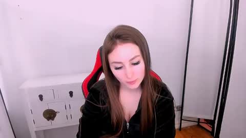 Snapshot of donnasensual chatting on February 21, 2025, 9:34 am DonnaSensual online show from February 21, 2025, 9:34 am