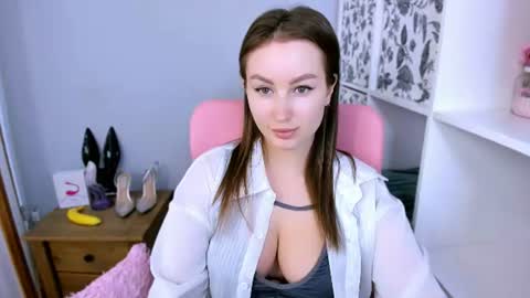 DonnaSensual online show from July 18, 2026, 12:09 pm