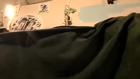 donnie401152 online show from September 19, 2025, 8:31 pm