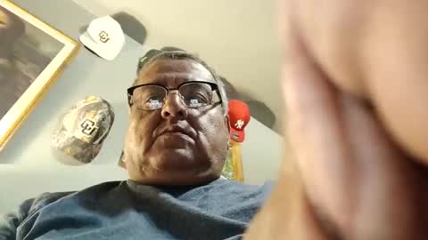 donniewolff66176493 online show from November 8, 2025, 3:18 am