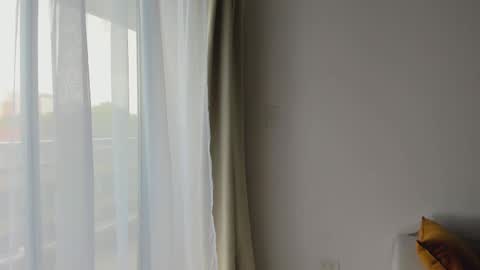 Donatella online show from March 12, 2025, 12:04 pm