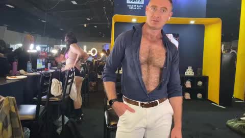 Donny online show from October 17, 2025, 11:18 pm