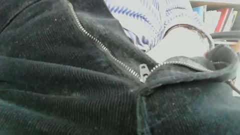 dontaskagain008 online show from April 17, 2026, 10:29 am