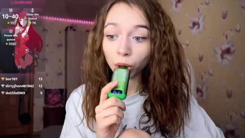 Snapshot of dontoke_ chatting on February 11, 2025, 3:29 am Nicole online show from February 11, 2025, 3:29 am