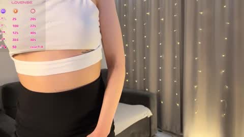 Snapshot of dontouchmyass chatting on November 1, 2025, 11:07 pm Ely online show from November 1, 2025, 11:07 pm