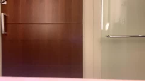 donwyan4 online show from September 23, 2025, 8:06 am