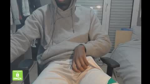 Snapshot of doomdrag3 chatting on February 2, 2026, 2:32 am doomdrag3 online show from February 2, 2026, 2:32 am