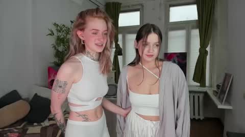 Joey online show from December 4, 2025, 8:12 am