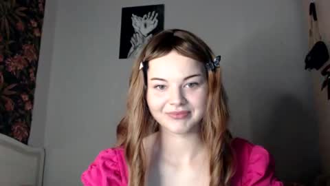Snapshot of doratixx0 chatting on June 1, 2026, 8:43 pm dorati online show from June 1, 2026, 8:43 pm
