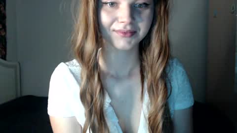 Snapshot of doratixx0 chatting on August 3, 2026, 10:24 pm dorati online show from August 3, 2026, 10:24 pm