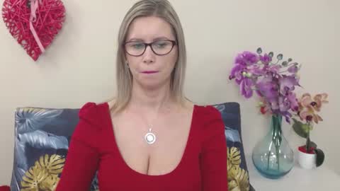 Snapshot of doreenkiss chatting on January 24, 2025, 11:37 am DoreenSexy online show from January 24, 2025, 11:37 am
