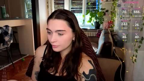 Snapshot of dorfmatratze_ chatting on October 16, 2025, 7:53 am Alice online show from October 16, 2025, 7:53 am