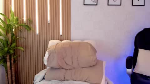 Snapshot of dorian_mystery chatting on October 31, 2025, 6:42 pm dorian_mystery online show from October 31, 2025, 6:42 pm