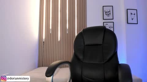dorian_mystery online show from May 28, 2026, 1:03 am
