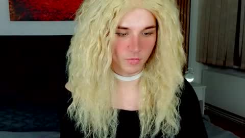 Snapshot of dorian_reed chatting on January 18, 2026, 12:47 am Helen my second account online show from January 18, 2026, 12:47 am