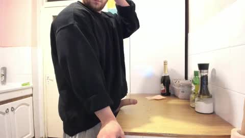 Snapshot of doriancretu95 chatting on January 18, 2026, 2:04 am menu below online show from January 18, 2026, 2:04 am