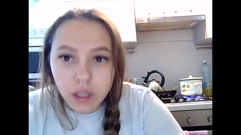 Dorrie Ann online show from December 10, 2024, 7:37 am