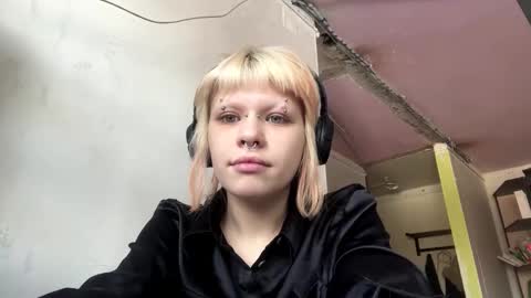 Snapshot of dorthacavan chatting on February 1, 2026, 9:30 am Milana online show from February 1, 2026, 9:30 am