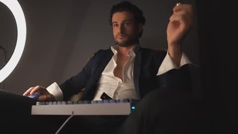 Keen online show from March 5, 2025, 9:37 pm