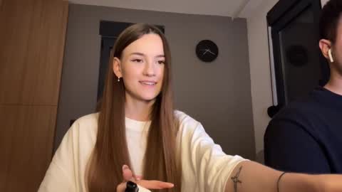 Alice and Mark online show from October 16, 2025, 6:20 pm