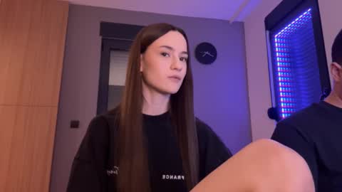 Alice and Mark online show from November 25, 2025, 9:37 pm