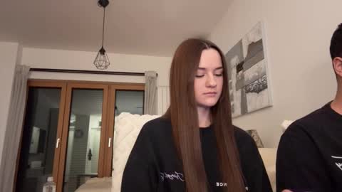 Snapshot of double_sun chatting on February 3, 2026, 1:26 am Alice and Mark online show from February 3, 2026, 1:26 am