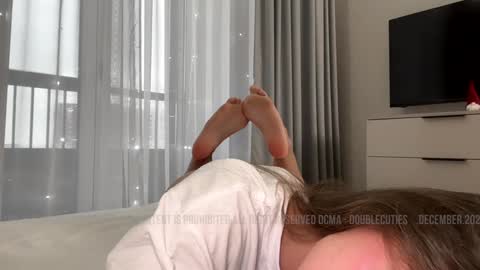Snapshot of doublecuties chatting on December 29, 2024, 5:21 am Lana Eva dont forget to give us a thumb up online show from December 29, 2024, 5:21 am