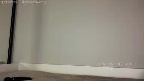 Snapshot of doublecuties chatting on February 27, 2026, 1:22 pm Lana Eva dont forget to give us a thumb up online show from February 27, 2026, 1:22 pm