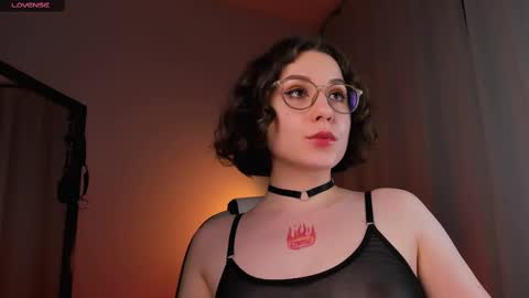 Eva ana Liza online show from March 4, 2025, 3:33 am