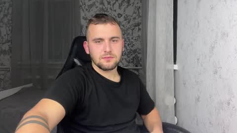 Snapshot of douglas_666 chatting on October 25, 2025, 7:19 pm douglas_666 online show from October 25, 2025, 7:19 pm